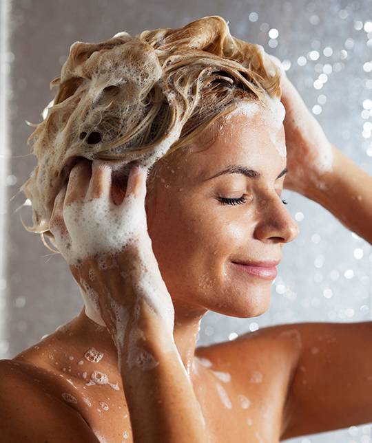 Як прибрати пухнастість волосся після миття?